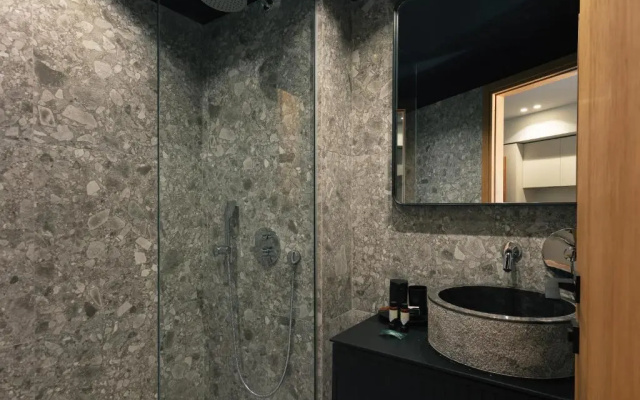 Chapter 02 Gallery Suites
