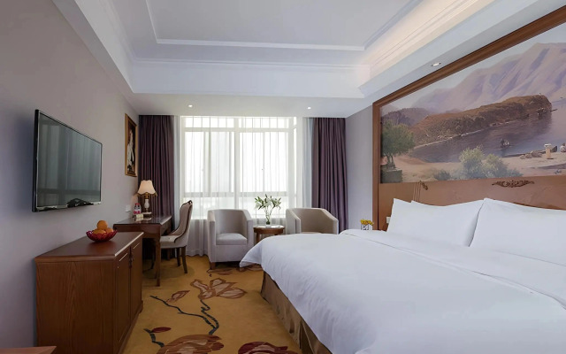 Vienna Hotel (Shantou Guiyu Branch)