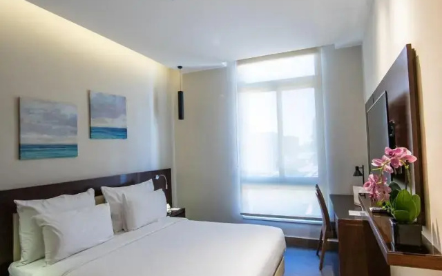 The Compass Hotel