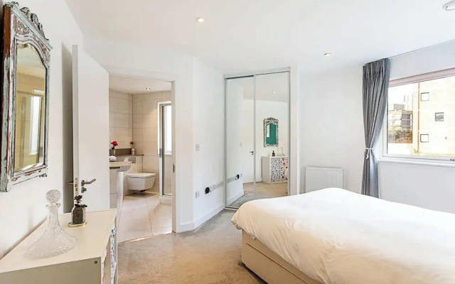 Quiet and Spacious Four Bedroom House