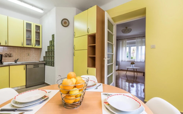Stunning Apartment in Opatija With Wifi and 2 Bedrooms