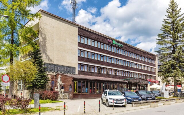 Отель Gromada Zakopane Польша, Закопане - 1 отзыв об отеле, цены и фото номеров - забронировать отель Gromada Zakopane онлайн вид на фасад