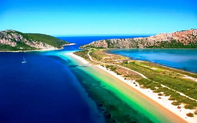 Iridia Resort