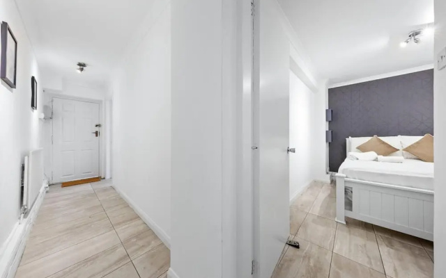 Serviced Flat Near Hyde Park Marble Arch W2 London
