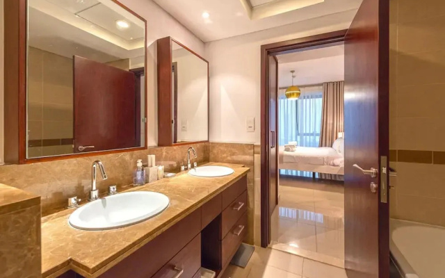 Spectacular 2BR With Burj Khalifa Fountain View