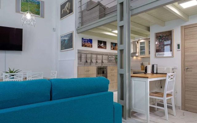 Two Bedroom Duplex for 9 in Hortaleza near Metro