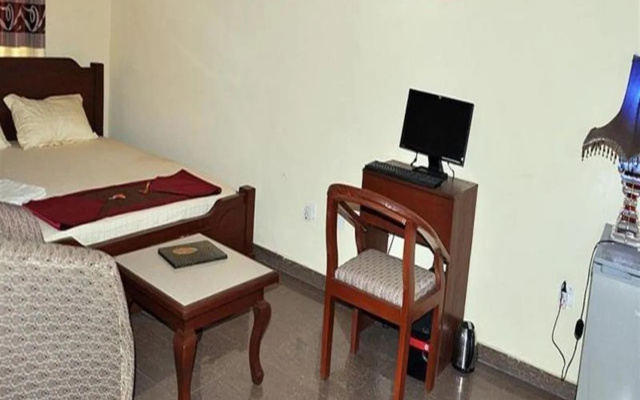 Keviz Hotel