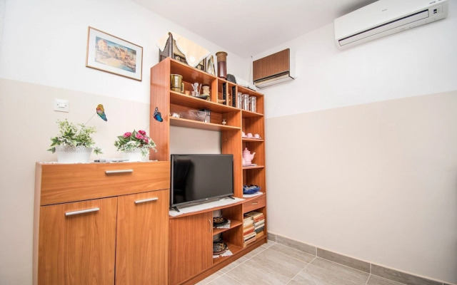 Apartment Marasovic