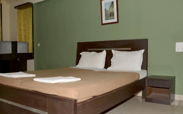 Hotel Z Square