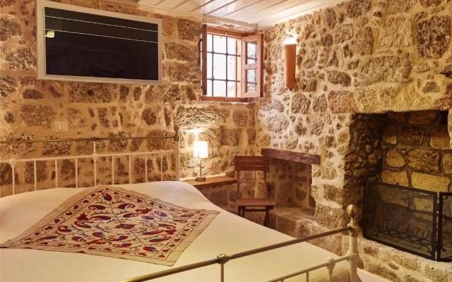 Helios Garden Boutique Apartments