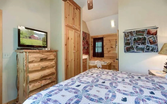 Artistic Mountain by Jackson Mountain Rentals