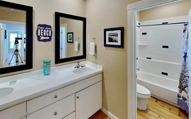 The Fire Escape by Silver Sands Vacation Rentals
