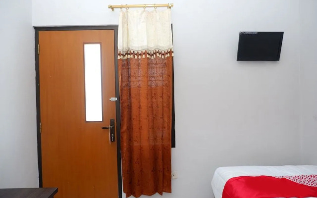 OYO 746 Harmoni