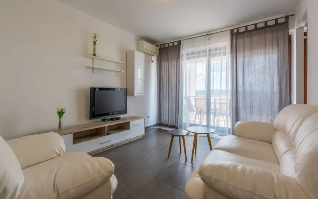 Apartments Azzaro