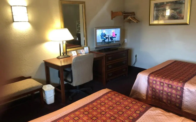 Travel Inn & Suites