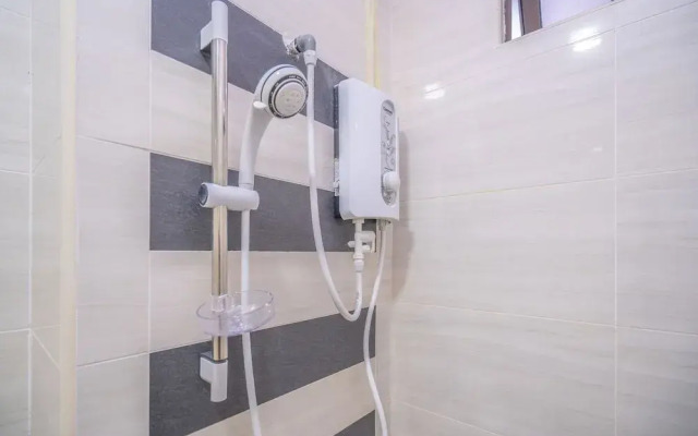 OYO Home 89458 Amazing 2br D'summit