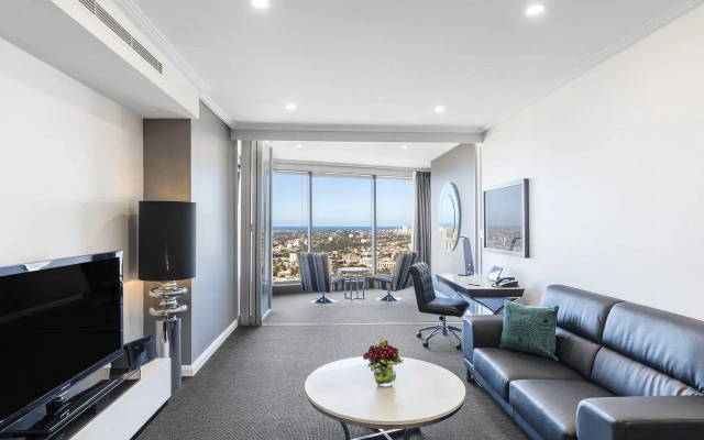 Meriton Suites World Tower