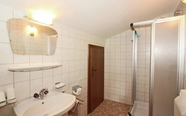 Quaint Apartment in Finkenberg near Ski Lift