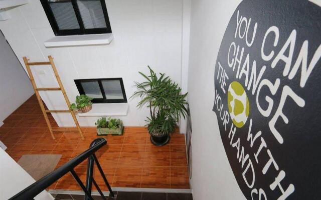 Отель Eco Hostel Таиланд, Пхукет - отзывы, цены и фото номеров - забронировать отель Eco Hostel онлайн вид на фасад
