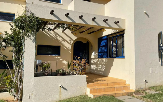 Superb Apartment with patio and pool view - BM