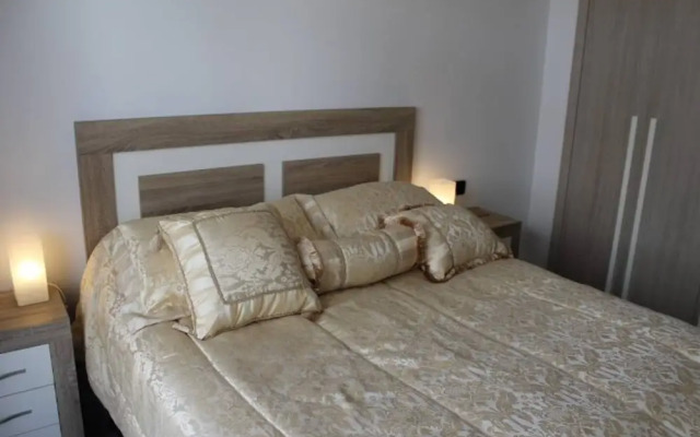 LA Fuente 3 Bedroom Apartment With Comm Pool