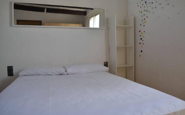 Апартаменты Apartment Bed&bcn Verdi Барселона комната для гостей