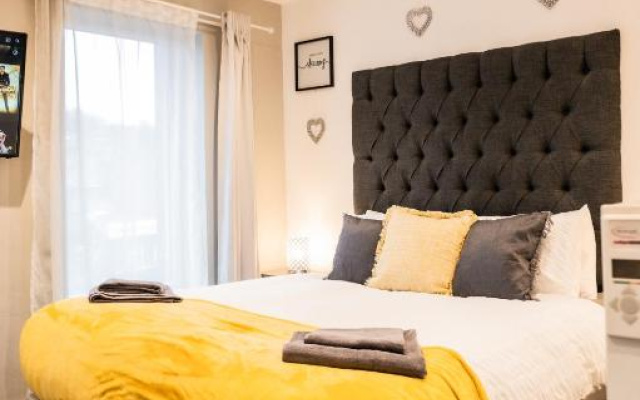 Dealhouse Apartments 11
