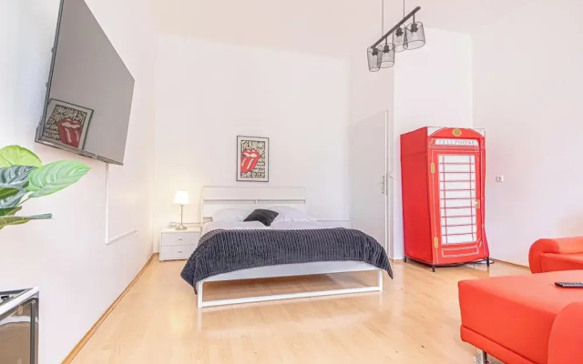 Long Stay 3BR Apartment Near Center