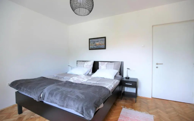 Apartment Gondola