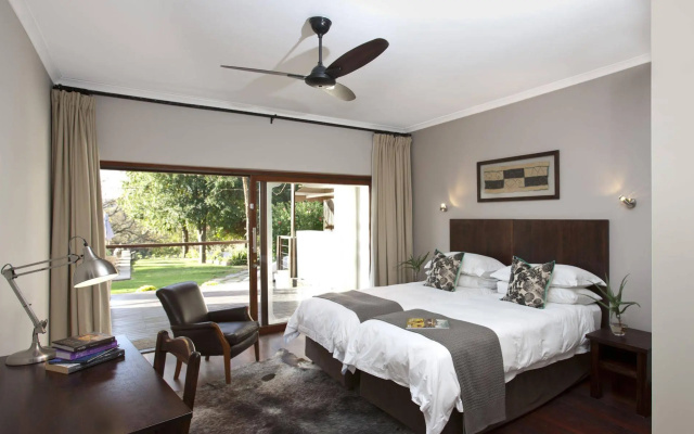 LAvenir Country Lodge