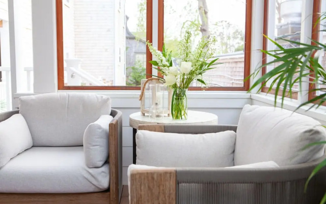 The Veranda House Hotel Collection