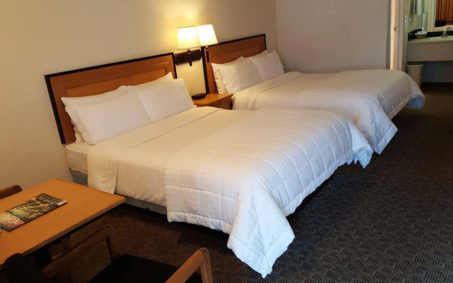 Japan House Suites