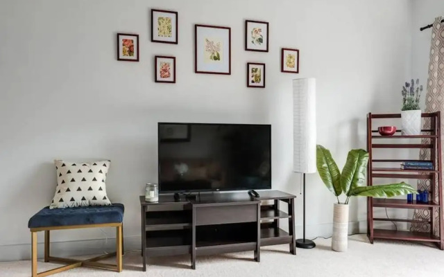 3rd Ward One Bedroom with Patio