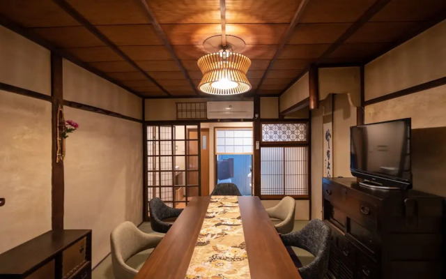 8INN Karasuma Kyo-Machiya