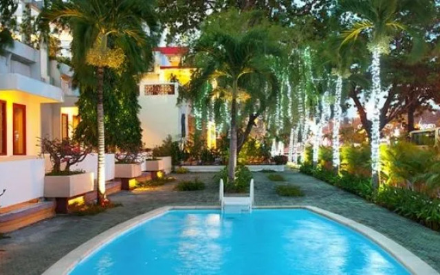 Tropicana Hotel