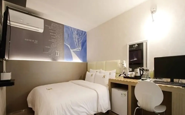 Karat Hotel