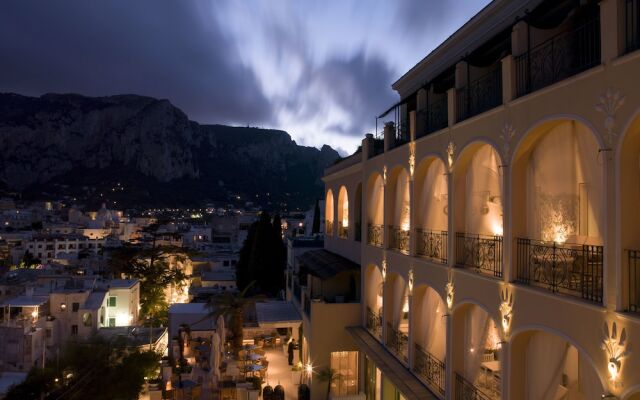Отель Capri Tiberio Palace Капри вид на фасад