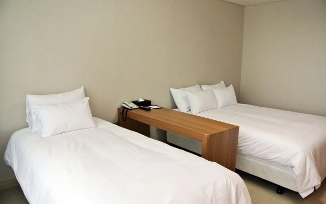 Jeju Noblesse Tourist Hotel