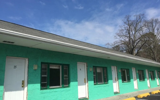 Green Acres Motel