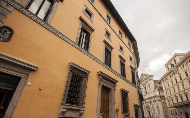 Отель Rome Accommodation - Palazzo Massimo вид на фасад