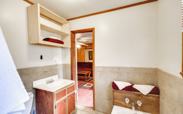 Comfy Hazlehurst Vacation Rental w/ Patio!