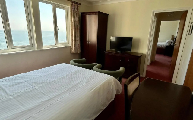 Sandringham Hotel