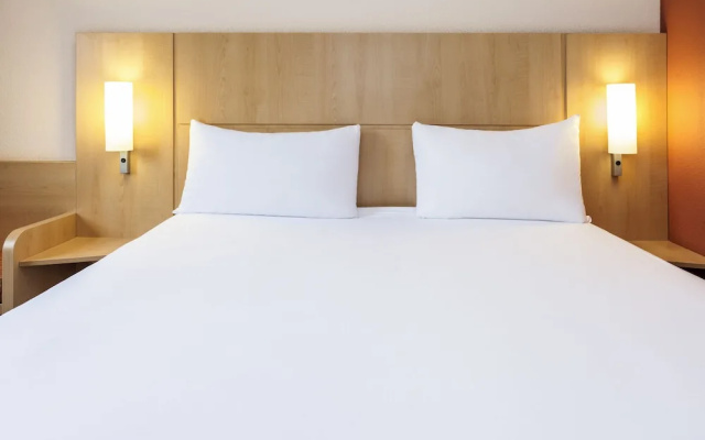 ibis Setubal