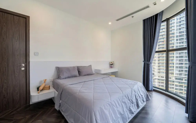 LA Nest 2 Bedrooms The Beverly - Vincom