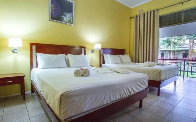 Cityblue Courtyard Hotel And Suites