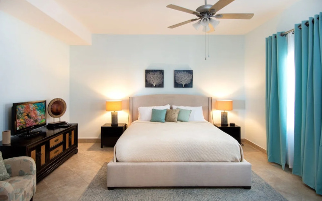 Aqua Vue by Island Properties Online
