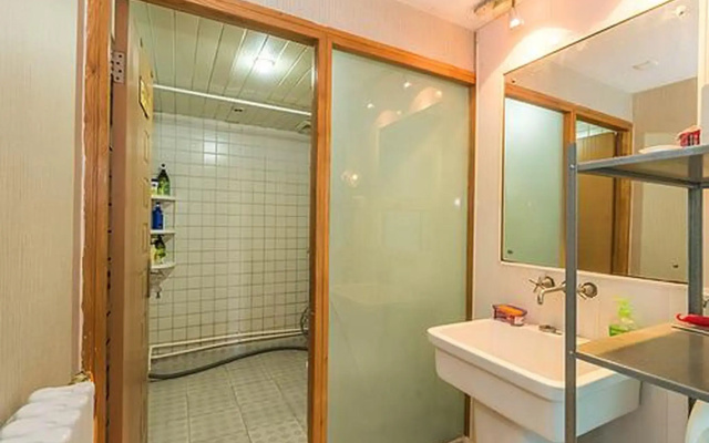 Line 7 Apartment