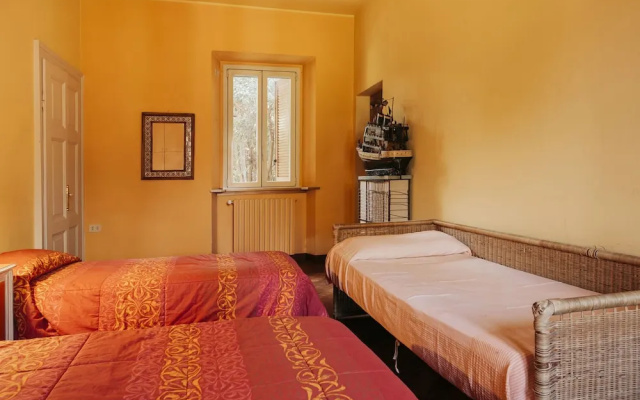 Delightful Holiday Home in Castelleto Ticino with Hot Tub