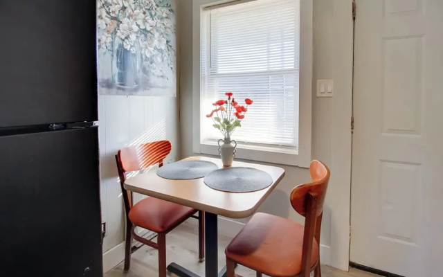 Cozy Huntsville Studio Near Lowe Mill