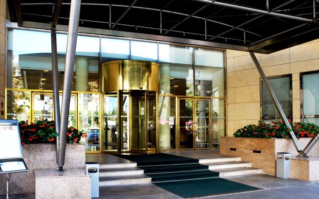 Evergreen Laurel Hotel вид на фасад